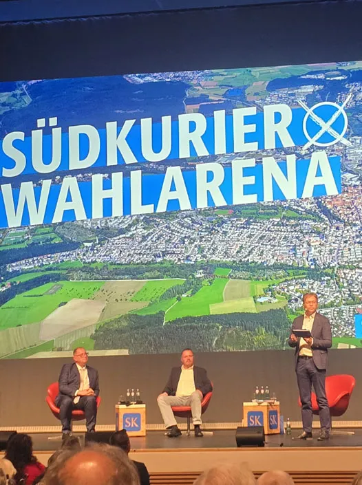 Nicolò Regina bei der Kandidatenarena des SÜDKURIER